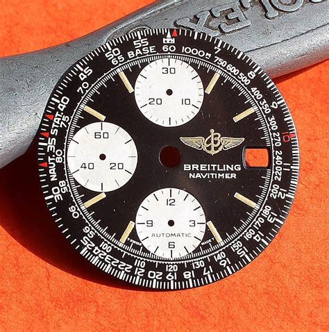 breitling tritium dial